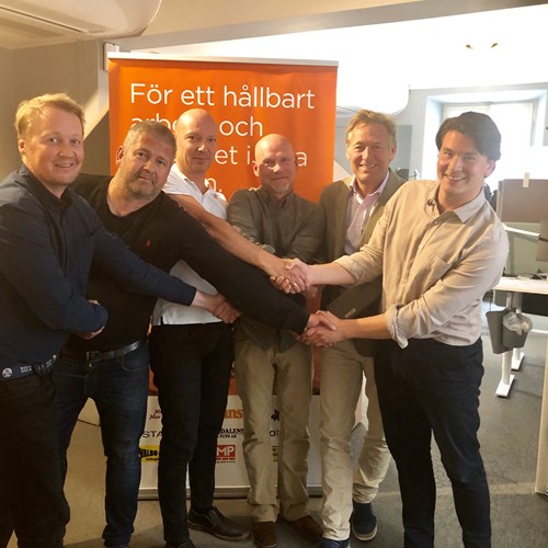 Fasadgruppen växer ytterligare